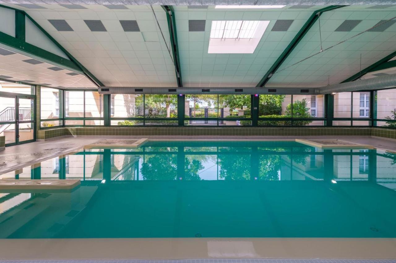 Jungle Duplex With Pool 5 Min Disneyland 세리스 외부 사진